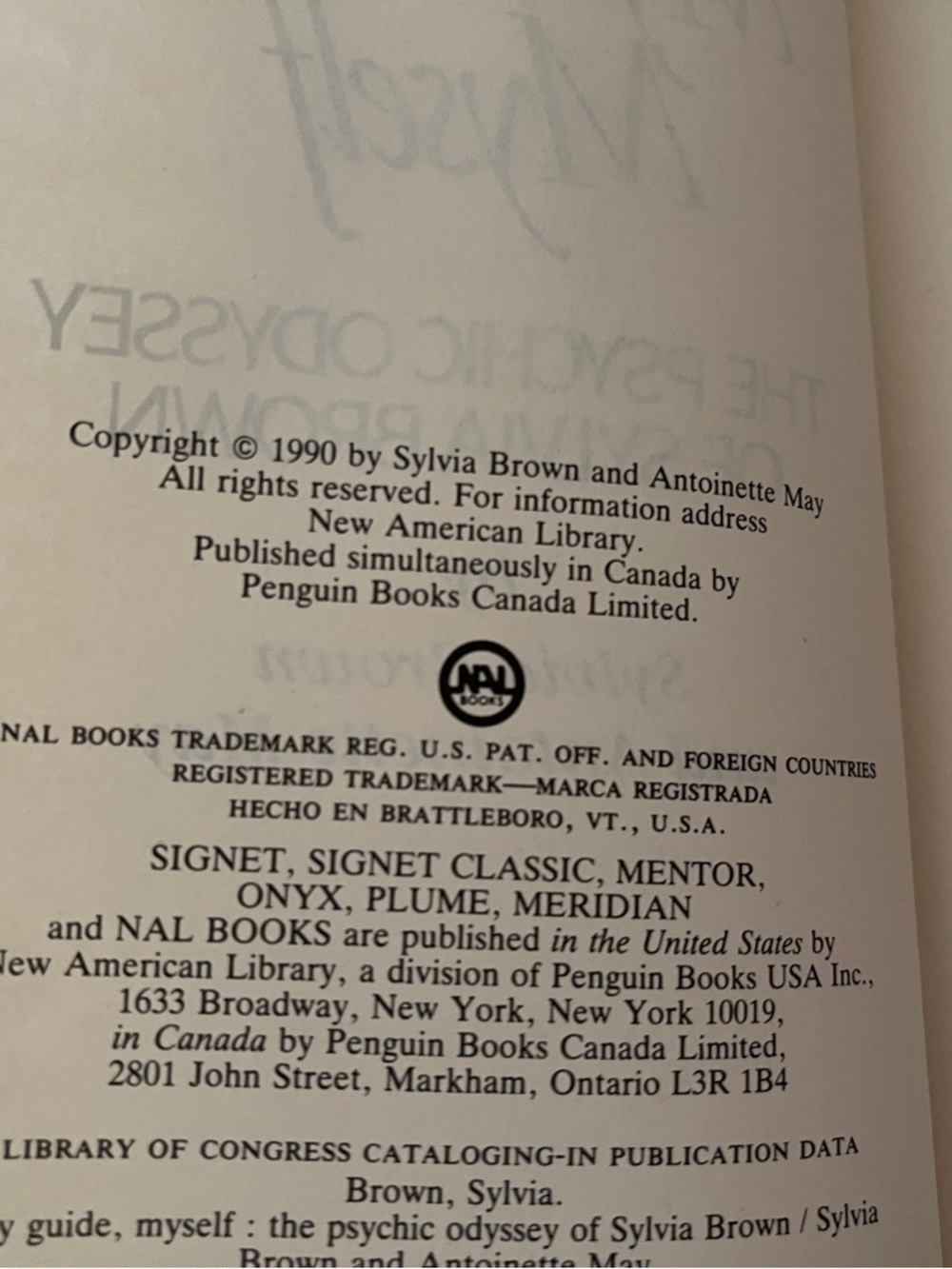 Rare Signed Sylvia Browne Book from 1990 - Picture 11 of 16